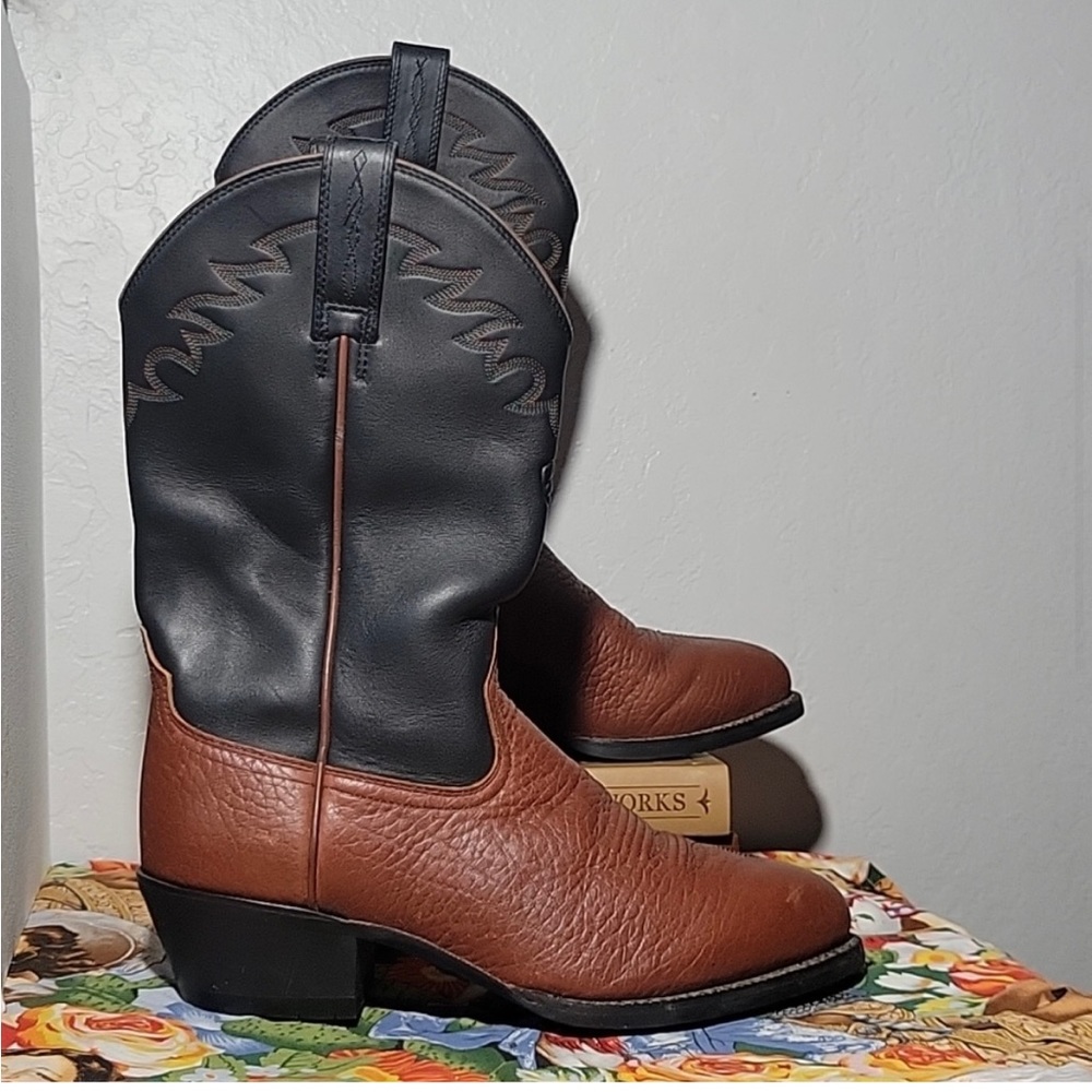 ARIAT Men's 8.5EE Leather Upper Cowboy Boots